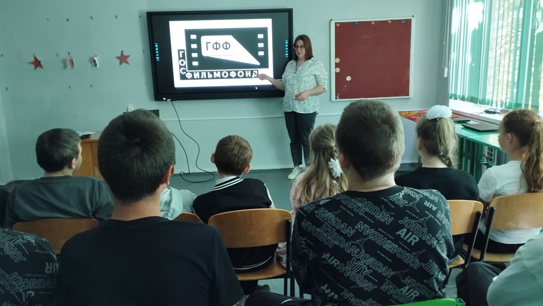 Показ фильма &amp;quot;Неизвестная война&amp;quot; (1978).
